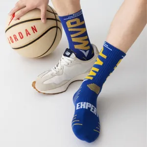 Herren Sport Basketball Socken mit Buchstaben Druck, atmungsaktive Laufsocken für Jungen.