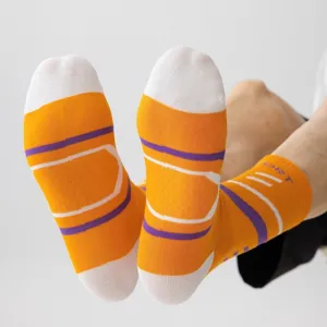 Herren Sport Basketball Crew Socken mit stilvollem gestreiftem Design für Laufen und Sport.