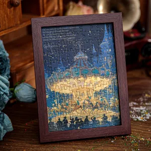 Puzzle avec cadre en bois 108 pieces vue de nuit carrousel decoration de table chic.