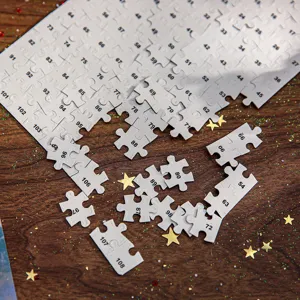 Puzzle de 108 pièces avec des pièces numérotées pour un jeu d'assemblage de vue de nuit.