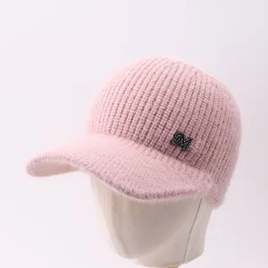Gorra de béisbol de punto rosa de mujer con logo M de strass, sombrero de invierno cálido y liso.