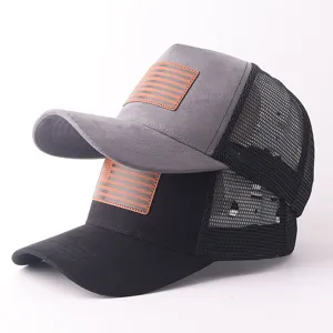Suede mesh trucker pet met Amerikaanse vlag patch, stijlvolle outdoor baseballcap voor dagelijks gebruik.