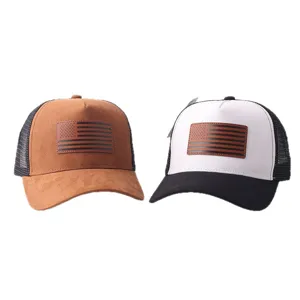 Suède mesh honkbalpet met Amerikaanse vlag patch, ademende truckerpet voor buiten.