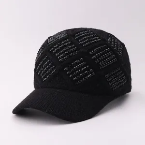 Casquette de baseball chaude en tricot d'hiver avec strass, style elegant et confortable.