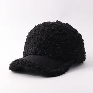Gorra de beisbol negra de peluche grueso para invierno calido, diseno comodo y suave.