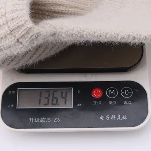 Winter warm knitted empty-top hat mink velvet material detail, weight about 136g.