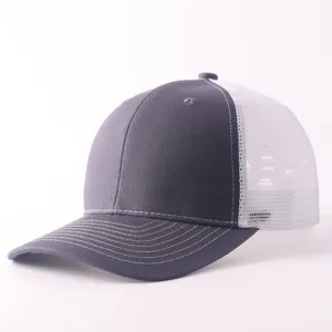 Gorra de camionero clásica bicolor con parte trasera de malla transpirable para exteriores.
