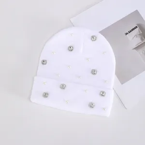 Gorro de punto blanco para mujer, gorro de invierno cálido decorado con perlas y pedrería brillante