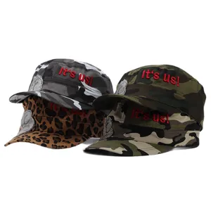 Casquette plate camouflage et léopard brodée, chapeau militaire stylé pour sport en plein air.
