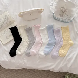 Japanische Rüschen Wadenstrümpfe für Damen, atmungsaktive dünne Socken in einfarbig.