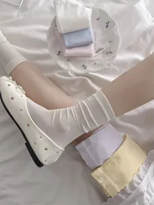 Weisse Damen Socken Fruehling Sommer duenn atmungsaktiv Ballett Stil mittelhoch Alltag