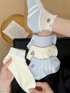 Chaussettes courtes mignonnes en coton pour femmes, chaussettes d'été style japonais respirantes.