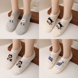Cute cat illustration low-cut women boat socks breathable mesh cotton anti-slip detail view