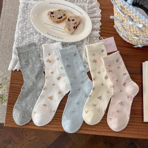 Calzini a metà tubo floreali dolci giapponesi calzini a rete traspiranti con pizzo per donna