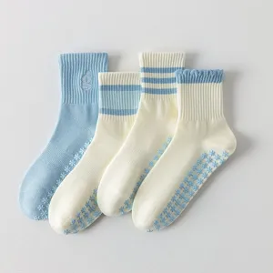 Calze da Yoga Pilates Antiscivolo da Donna in Cotone Traspirante Calze Sportive con Impugnatura e Bordo Arricciato per Palestra Fitness