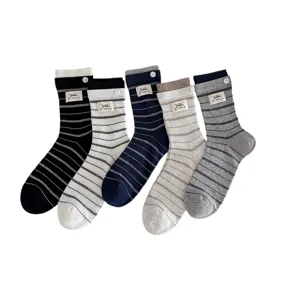 Chaussettes mi-hautes rayées pour femmes mignonnes boutons étiquette en tissu coton