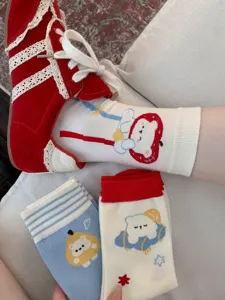 Calzini di cotone da donna con stampa di orsetto carino stile letterario dolce comodi