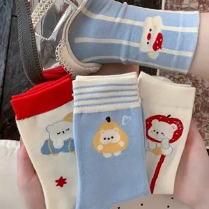 Calzini in cotone da donna con motivo orsetto di cartoni animati stile creativo moda