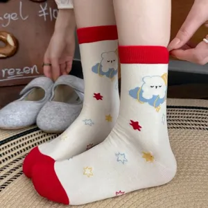 Calzini di cotone con orsetto carino, polsino e punta rossi, stile letterario da donna ideale.