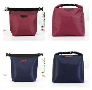 Vista dettagliata della borsa termica, borsa pranzo bento portatile in due colori.