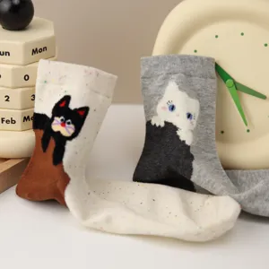 Cute cat design women's socks, soft cotton mid-short socks for spring and summer, stylish daily wear.
