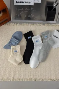 Men's crew socks spring autumn cotton casual breathable embroidered sports skate socks