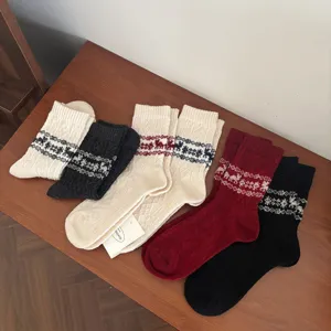 Vintage Christmas Elk Snowflake Wool Socks For Women Thermal Winter Crew Socks Warm Festive Knit Slouch Socks Retro Gifts