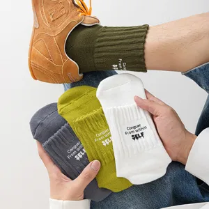 Men's Cotton Mid-Calf Socks Japanese Cityboy Style Thick Line Ribbed Socks For Men Vintage Workwear Outdoor Camping Athletic Crew Socks Letter Print