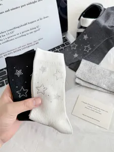 Atemberaubende Strass-Stern Damen Socken, trendige französische Designer Baumwoll Socken.