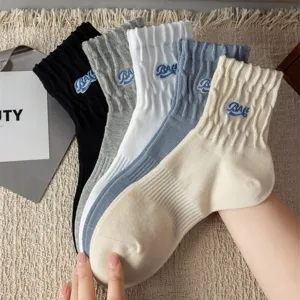 Men spring autumn cotton crew socks set, stylish letter embroidery casual street sport socks.