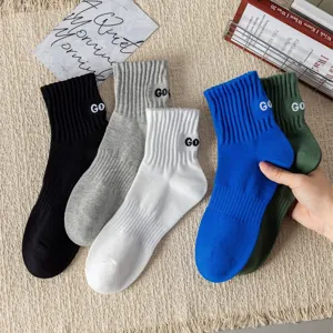 Men's embroidered letter mid-tube sports socks, comfortable combed cotton casual athletic socks.