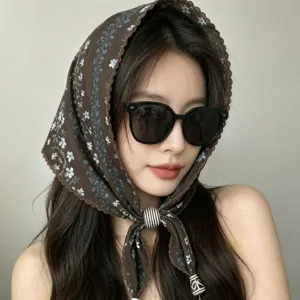Retro floral triangle headscarf for women, breathable bohemian hair band and summer vacation resort shawl.