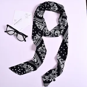 Sciarpa sottile con stampa paisley nera e bianca twilly da donna per borsa.