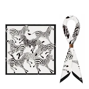 Schwarzer und weißer Zebradruck Samtquadrattuch für einen stilvollen Frühlingslook.