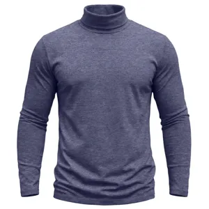 Detailansicht der dunkelblauen Herren Rollkragen Langarm-Unterziehshirt Textur und Kragen.