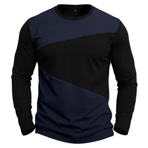 Primo piano dettagliato della t-shirt uomo a maniche lunghe color block con pannelli a contrasto.