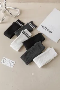 JK Stil Doppelstreifen Gerippte Socken Klassisch Schwarz Weiß Grau Freizeitsocken Baumwolle