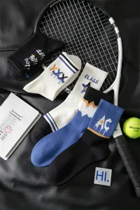 Heren halfhoge casual sport sokken set, ademend katoen streetwear sokken met coole borduursels.