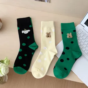 Calzini a tubo medio con pois e ricamo di animali cartoni animati 3D, morbidi e comodi.