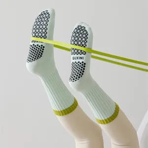 Damen Anti Rutsch Yoga Socken lang Fitness Pilates Socken mit Grip fuer Indoor Tanzsport
