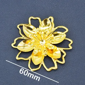 60mm diameter gold flower ornament for high-end sashimi plating and food decoration