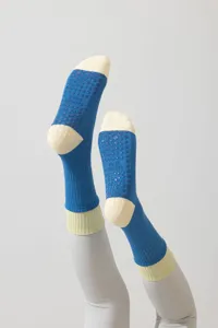 Chaussettes de yoga antidérapantes femmes mi-hautes pilates fitness sport respirantes bleu