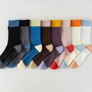 Chaussettes de yoga antidérapantes femme mi-mollet pilates fitness silicone colorées