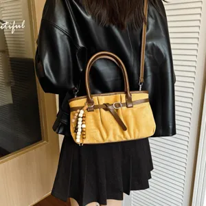 Borsa a tracolla retro in camoscio da donna, grande capacità borsa a spalla casual e minimalista.