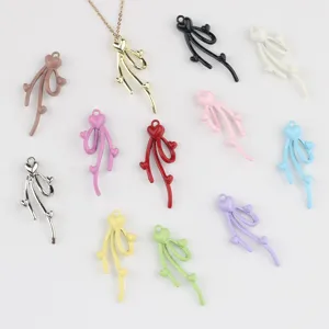 Semplice Lega di Zinco Vernice a Spruzzo Fiocco Cuore Pendenti Ciondoli per Fai da Te Collana Bracciale Orecchino Gioielli Accessori