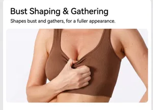 Soutien-gorge de sport côtelé marron en détail montrant le design push-up et galbant.