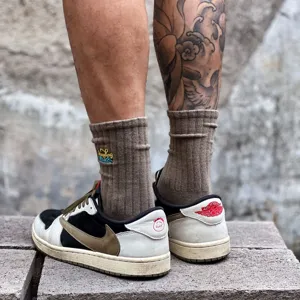 Chaussettes en coton mi-hautes de skate Cityboy avec broderie style streetwear rétro.