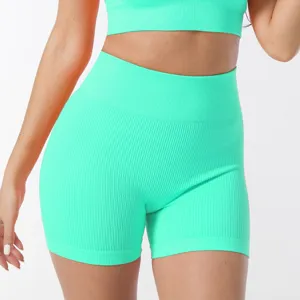 Neongrüne, gerippte Fitness-Shorts mit hohem Bund und nahtlosem Design, ideal für das Training.