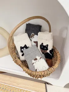 Calzini donna a metà polpotto gatto carino, morbide calze casual in cotone felpato.