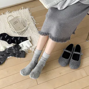 Grey bow socks for women, Korean style ballet core mid-tube cotton socks paired with vintage shoes.